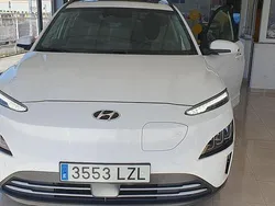 Weiß Gebraucht 2022 Hyundai Kona SUV | 23.500 € (Fairer Preis)