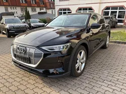 Schwarz Gebraucht 2019 Audi e-tron Ambiente SUV | 24.750 € (Superpreis)