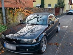 Schwarz Gebraucht 2001 BMW 320 Cabriolet Cabrio | 4.500 € (Teuer)