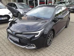 Mysticschwarz Gebraucht 2023 Toyota Corolla Team Kombi | 25.650 € (Fairer Preis)