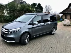 Grau Gebraucht 2020 Mercedes V300 Avantgarde Edition Van / Kleinbus | 49.300 € (Guter Preis)