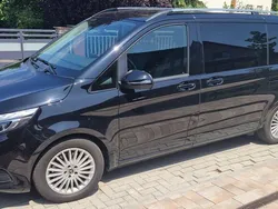 Schwarz Gebraucht 2019 Mercedes V250 Avantgarde Van / Kleinbus | 38.000 €