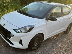 Polar white Gebraucht 2021 Hyundai i10 Trend Kleinwagen | 12.999 € (Guter Preis)