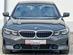 Grau Gebraucht 2020 BMW 330e Sport Line Limousine | 27.999 € (Fairer Preis)