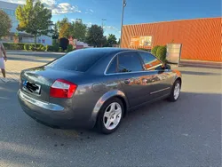 Grau Gebraucht 2003 Audi A4 Limousine | 700 € (Superpreis)