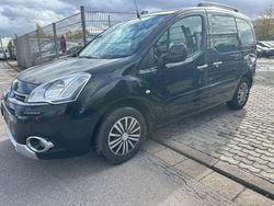 Schwarz Gebraucht 2015 Citroën Berlingo SELECTION Van / Kleinbus | 3.900 €