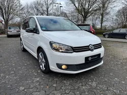 Weiß Gebraucht 2011 VW Touran Style Van / Kleinbus | 6.990 € (Guter Preis)