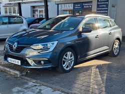 Grau Gebraucht 2020 Renault Mégane IV Business Limousine | 11.890 € (Fairer Preis)
