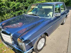 Blau Gebraucht 1975 Mercedes W114 | 17.000 €