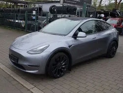 Violett Gebraucht 2024 Tesla Model Y Performance SUV | 39.999 € (Superpreis)