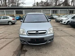 Grau Gebraucht 2007 Opel Meriva Edition Van / Kleinbus | 2.700 € (Etwas zu teuer)