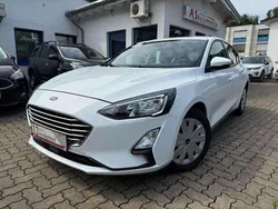 Frozen white Gebraucht 2020 Ford Focus ST Limousine | 11.949 € (Superpreis)
