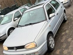 Grau Gebraucht 1997 VW Golf III Kleinwagen | 2.500 € (Fairer Preis)