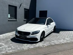 Weiß Gebraucht 2016 Mercedes C63 AMG AMG Limousine | 47.999 € (Fairer Preis)
