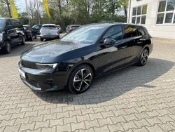 Lackierung schwarz perla nera/ Gebraucht 2024 Opel Astra GS Line Kombi | 24.390 € (Fairer Preis)