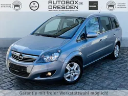 Lichtsilber Gebraucht 2011 Opel Zafira Design Edition Van / Kleinbus | 7.490 € (Etwas zu teuer)