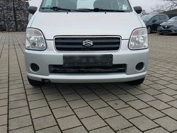 Silber Gebraucht 2005 Suzuki Wagon R Van / Kleinbus | 1.950 €
