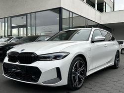 Weiß Gebraucht 2023 BMW 330e M Sport Kombi | 40.980 € (Fairer Preis)
