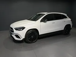 Weiß unilack polarweiß Gebraucht 2024 Mercedes GLA250 AMG Line Premium SUV | 43.400 € (Fairer Preis)