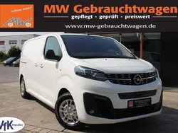 Weiß Gebraucht 2022 Opel Vivaro-e Combi Elegance Van | 24.990 € (Guter Preis)
