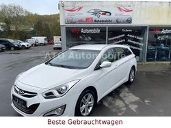 Weiß Gebraucht 2012 Hyundai i40 Comfort Kombi | 5.999 € (Etwas zu teuer)