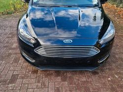 Schwarz Gebraucht 2016 Ford Focus Titanium Kombi | 7.000 € (Superpreis)