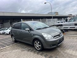 Grau Gebraucht 2006 Toyota Corolla Verso Van / Kleinbus | 1.999 € (Guter Preis)