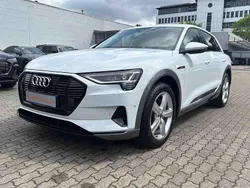 Weiß Gebraucht 2023 Audi e-tron Sport SUV | 35.950 € (Superpreis)