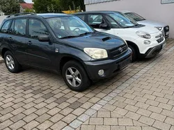 Grau Gebraucht 2005 Toyota RAV4 Executive SUV | 3.250 € (Fairer Preis)