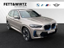 Kaschmirsilber metallic Gebraucht 2024 BMW iX3 Sport Line SUV | 51.800 € (Guter Preis)
