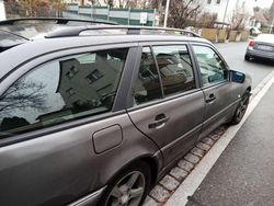 Grau Gebraucht 2000 Mercedes C220 Kombi | 1.200 € (Superpreis)