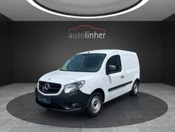 Weiß Gebraucht 2019 Mercedes Citan 111 Van / Kleinbus | 12.890 € (Fairer Preis)