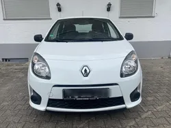 Weiß Gebraucht 2011 Renault Twingo Kleinwagen | 1.840 €