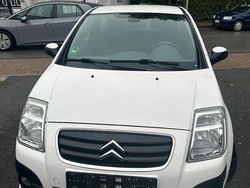 Weiß Gebraucht 2010 Citroën C2 VTR Sport Kleinwagen | 1.950 €