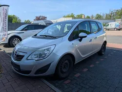Silber Gebraucht 2011 Opel Meriva Edition Van / Kleinbus | 2.890 € (Guter Preis)