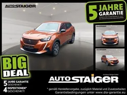 Lackierung orange fusion/typ a Gebraucht 2023 Peugeot e-2008 Active SUV | 17.443 € (Superpreis)
