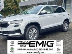 Weiß Neu 2025 Skoda Karoq Selection SUV | 33.995 € (Fairer Preis)
