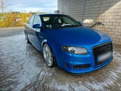 Blau Gebraucht 2006 Audi A4 Limousine | 8.999 €