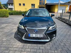 Schwarz Gebraucht 2017 Lexus CT200h Launch Edition Limousine | 17.800 € (Fairer Preis)