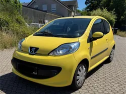 Gelb Gebraucht 2006 Peugeot 107 Kleinwagen | 2.499 € (Fairer Preis)