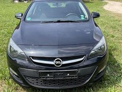 Schwarz Gebraucht 2015 Opel Astra Exklusiv Limousine | 7.500 € (Guter Preis)