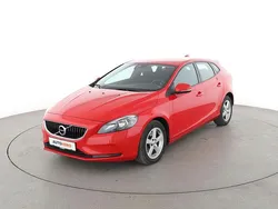 Rot Gebraucht 2017 Volvo V40 Kinetic Kombi | 15.180 € (Fairer Preis)