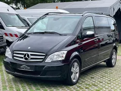 Schwarz Gebraucht 2011 Mercedes Viano Van / Kleinbus | 15.999 € (Fairer Preis)