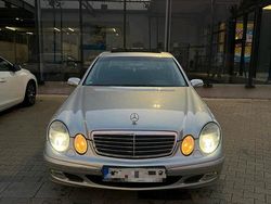 Grau Gebraucht 2004 Mercedes E200 Limousine | 3.600 € (Guter Preis)