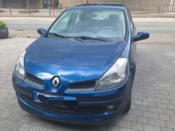 Blau Gebraucht 2006 Renault Clio II Limousine | 2.200 €