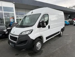 Weiß Gebraucht 2023 Peugeot Boxer Van | 24.950 € (Fairer Preis)