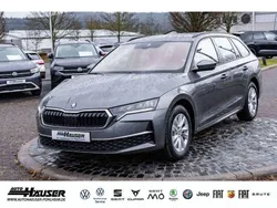 Graphitegrau metallic Gebraucht 2024 Skoda Octavia Selection Kombi | 29.222 € (Superpreis)