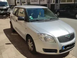 Silber Gebraucht 2009 Skoda Fabia Kleinwagen | 1.550 € (Guter Preis)