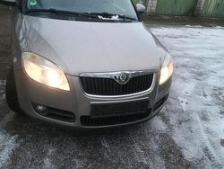 Braun Gebraucht 2008 Skoda Fabia Kleinwagen | 2.200 € (Guter Preis)