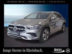Rot Gebraucht 2025 Mercedes GLA200 Progressive SUV | 43.950 € (Teuer)